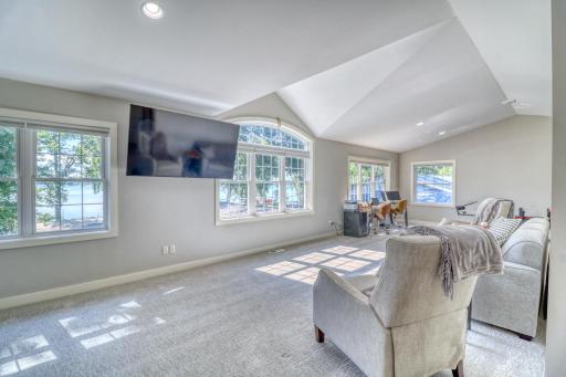 1020 W Lake Drive, Detroit Lakes, MN 56501