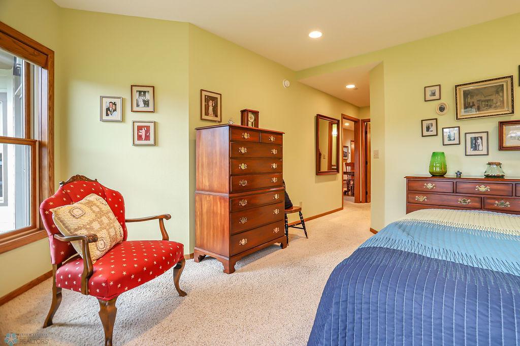 Primary bedroom sitting area