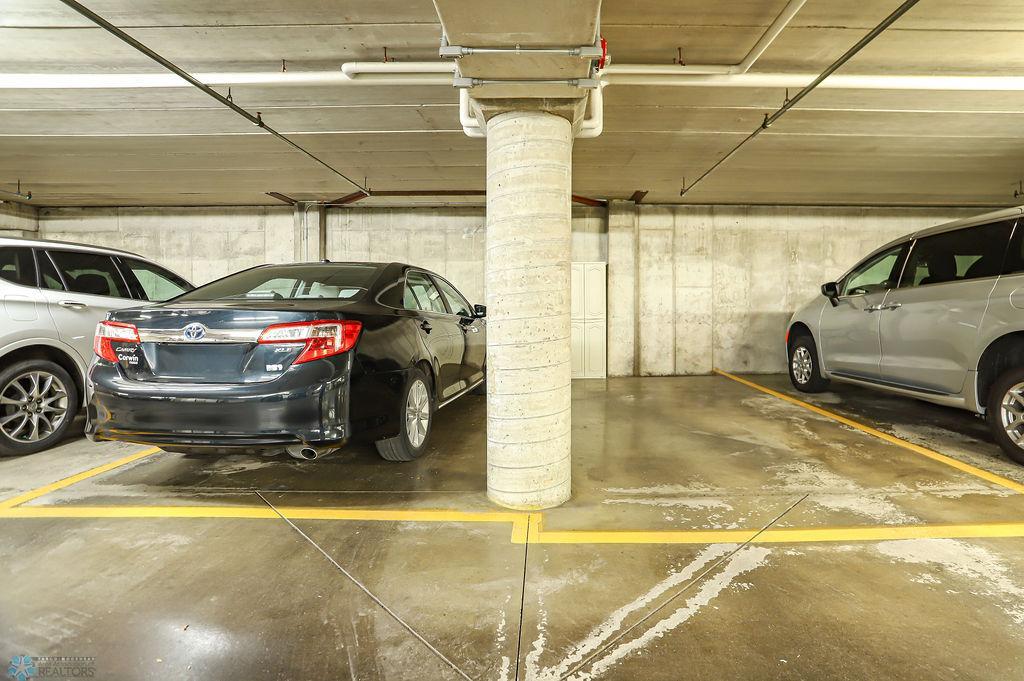 2 parking spots included (18 & 19)