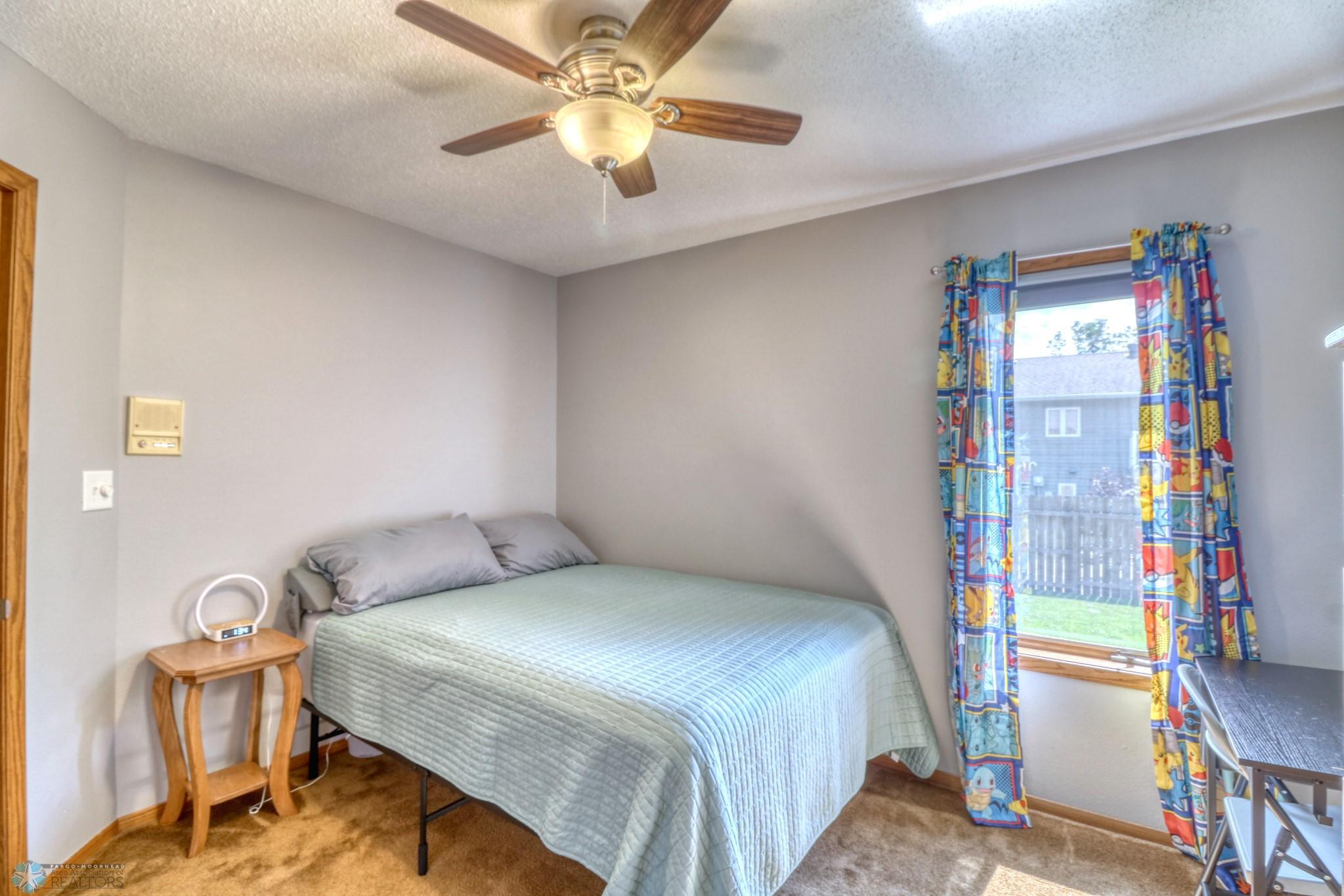 Bedroom2_2.jpg