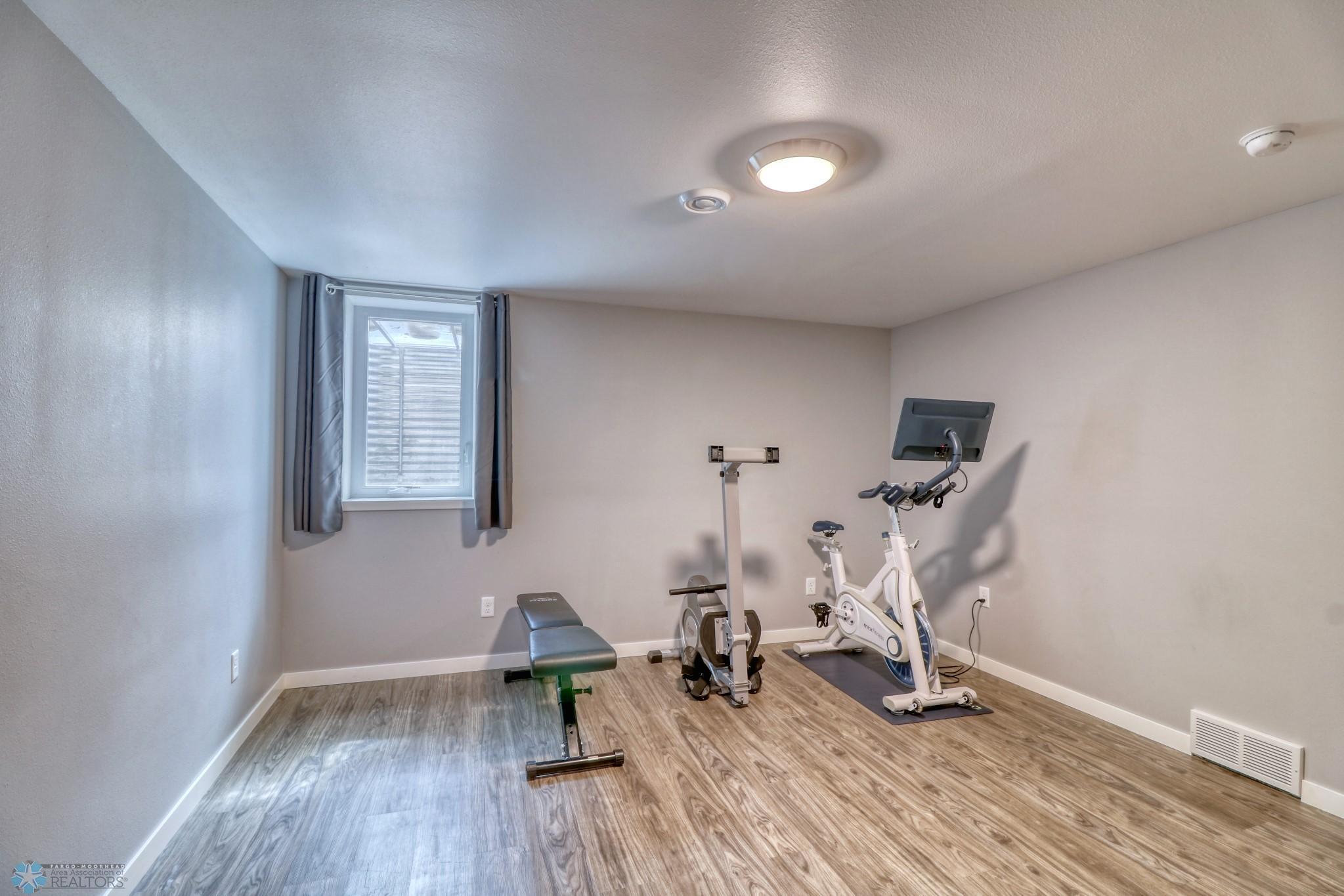 Basement Bedroom2_1.jpg