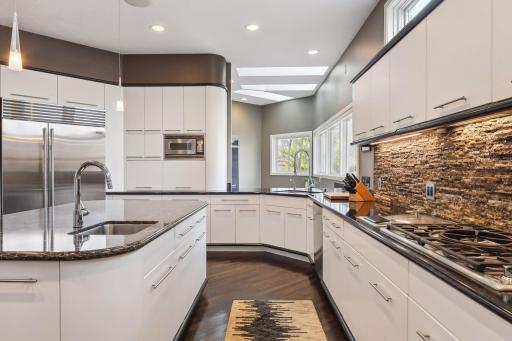 10860 Purdey Road, Eden Prairie, MN 55347