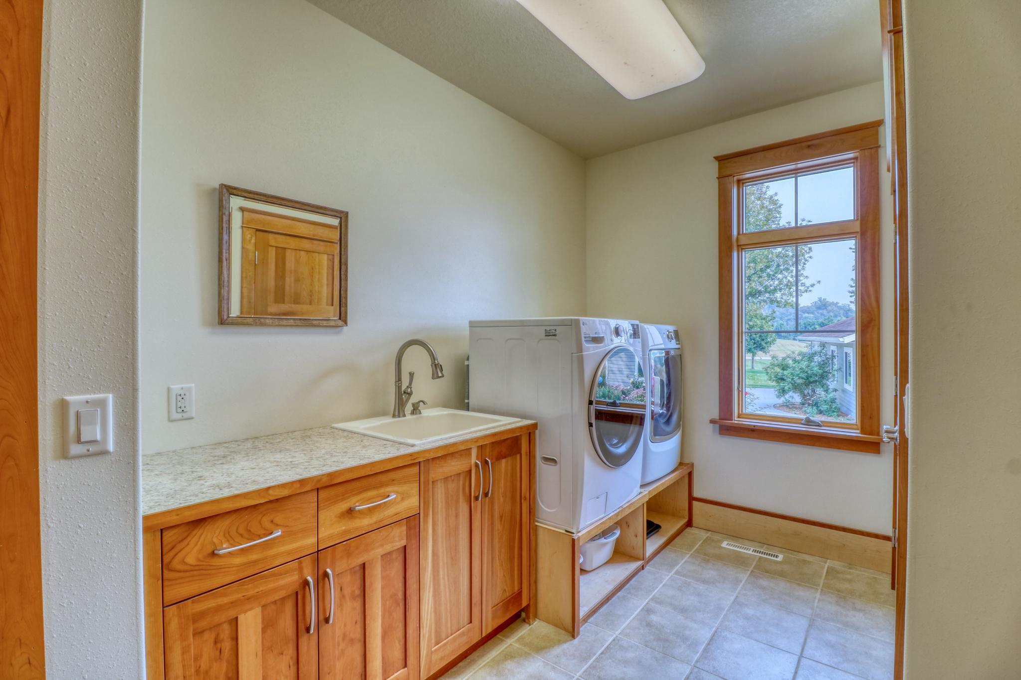 Laundry_mudroom1_0.jpg