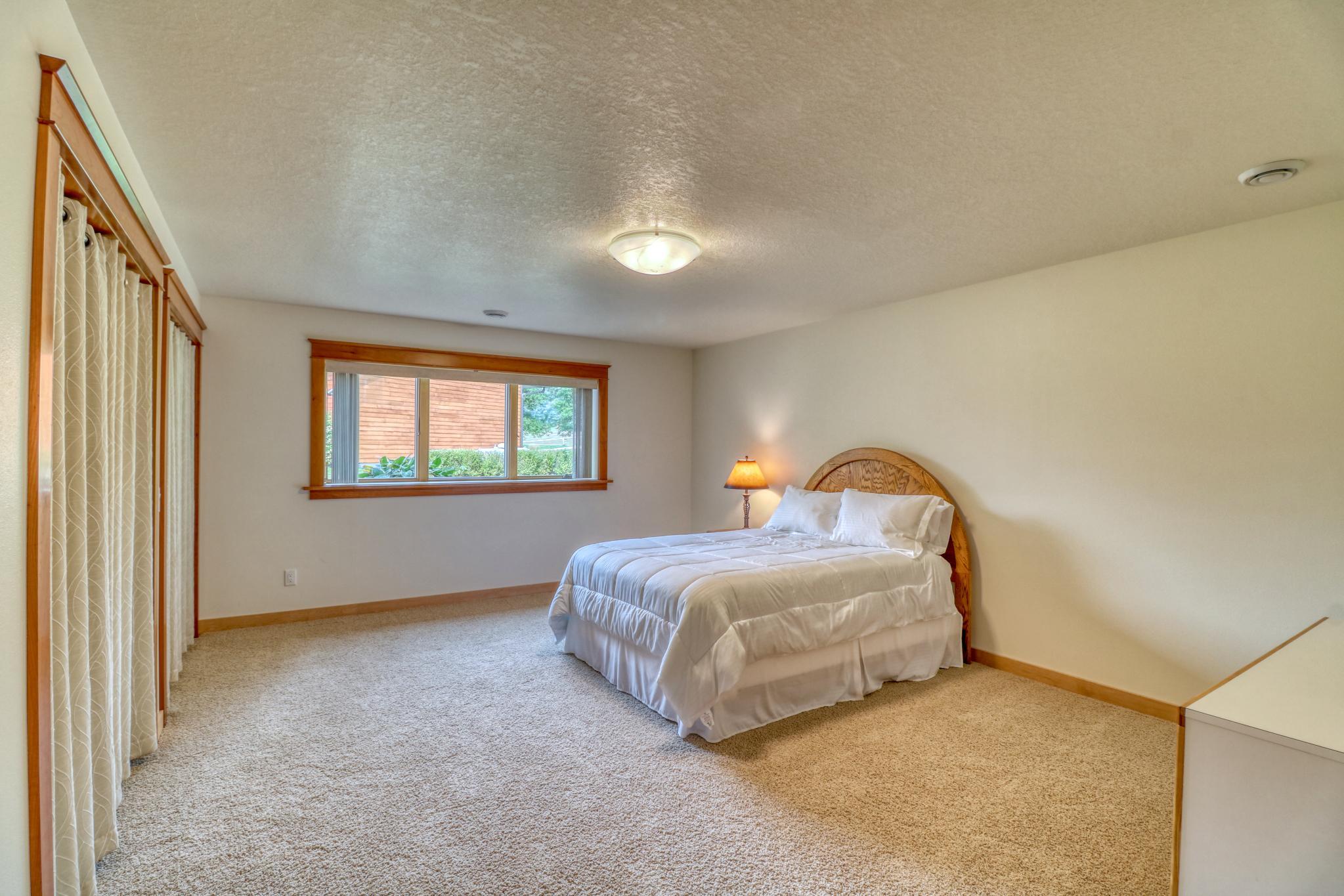 Basement Bedroom1_1.jpg
