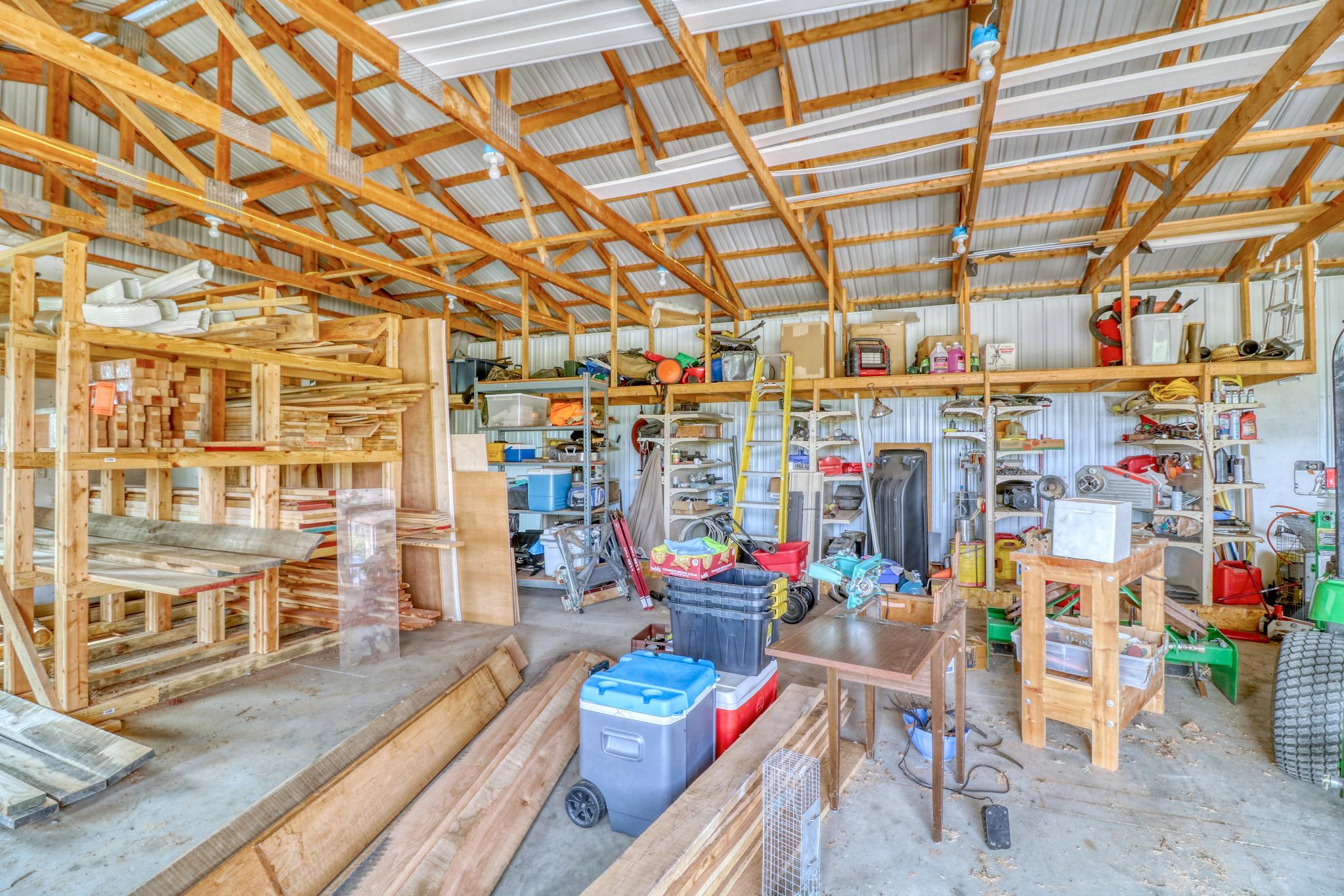 Backlot shed interio1_3.jpg