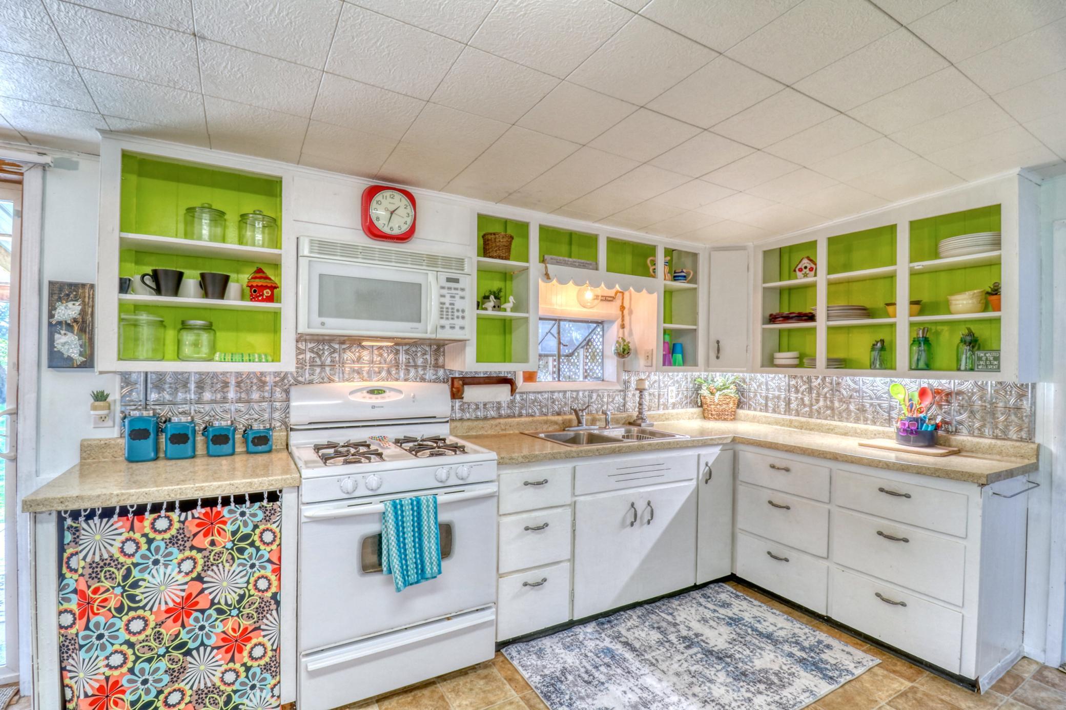 Kitchen1_4.jpg