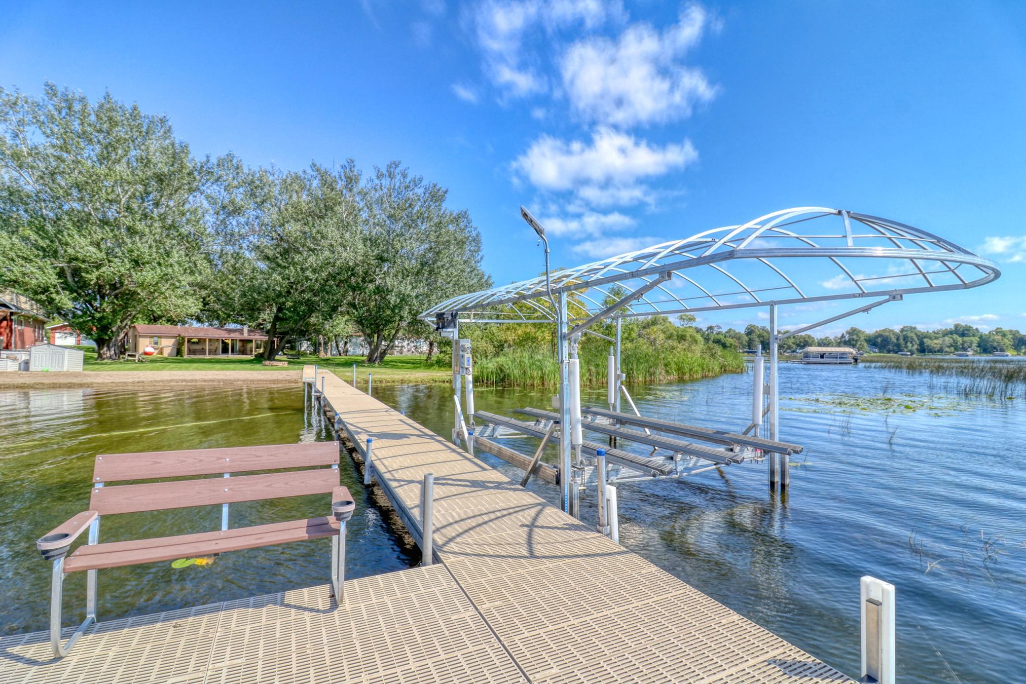 Exterior_lake1_.jpg