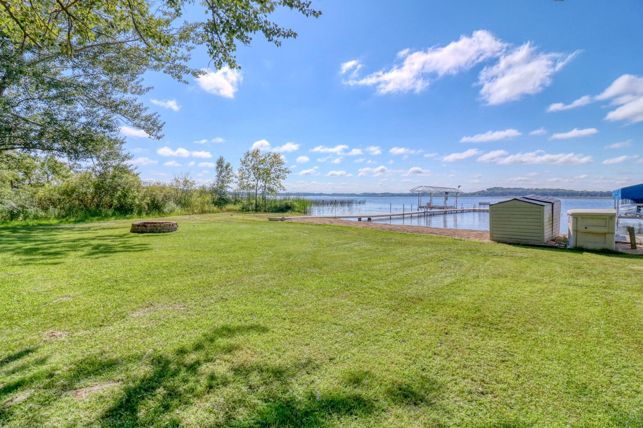 Exterior_lake1_2.jpg