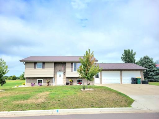 205 Margaret Avenue, Lakefield, MN 56150