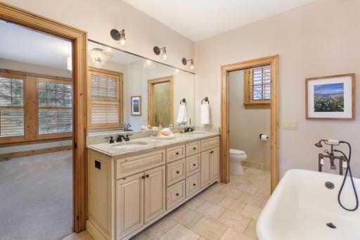 159 Birch Lane W, Wayzata, MN 55391