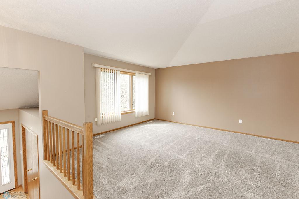 Livingroom-2.jpg