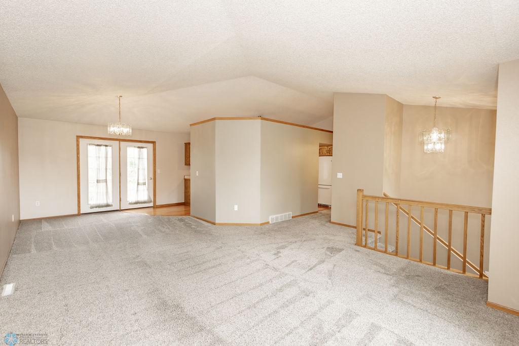 Livingroom-3.jpg