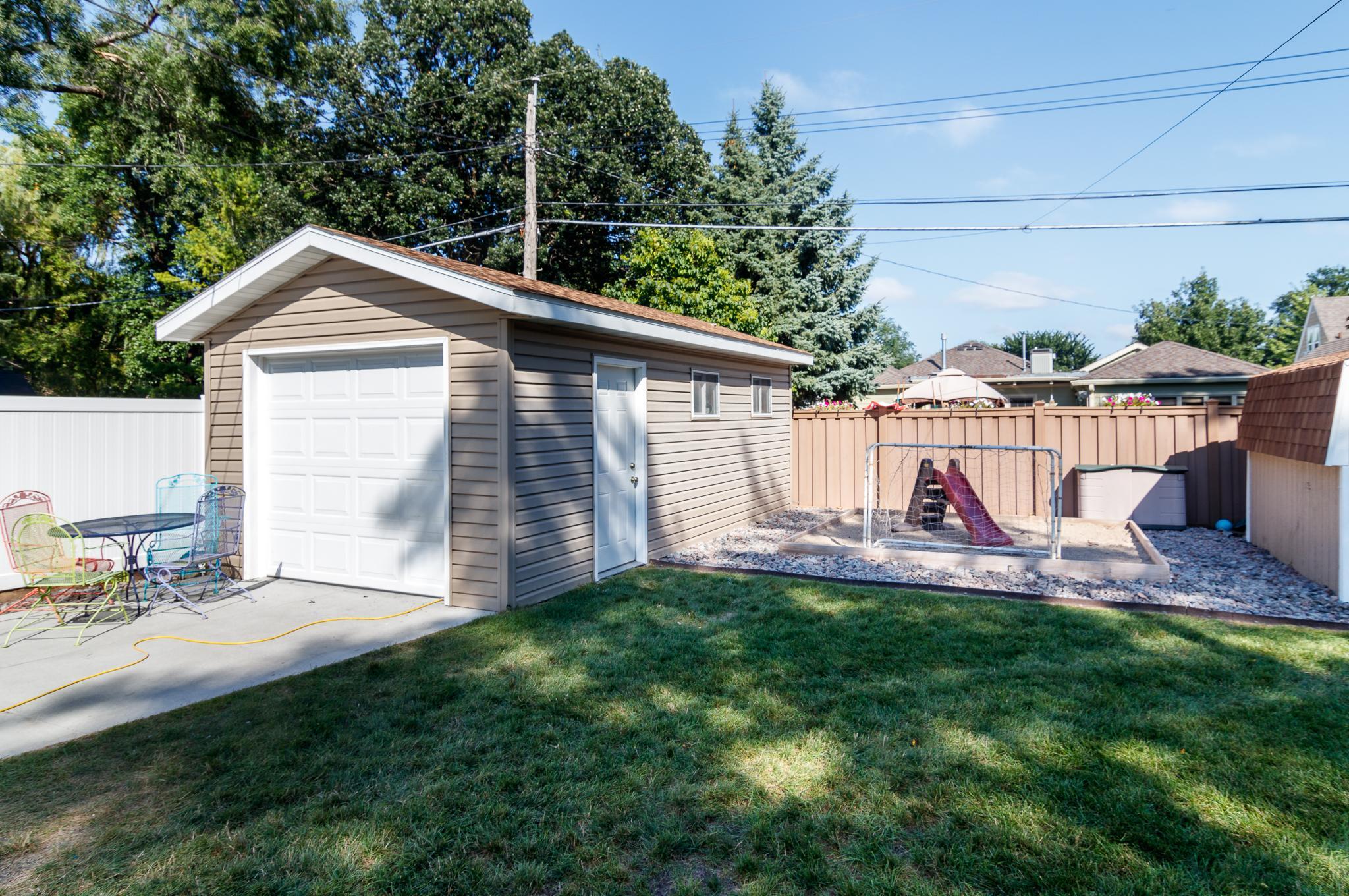 Extra garage for storage