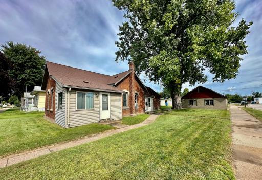 1076 E Sanborn Street, Winona, MN 55987