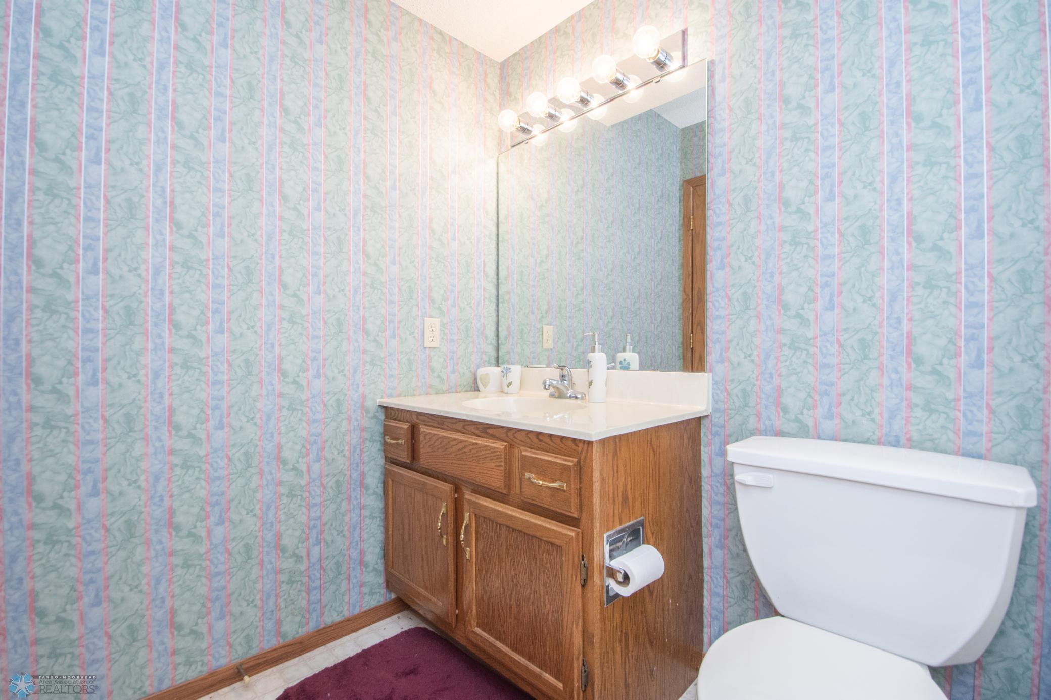 Lower Level Full Bathroom