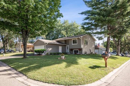7524 Carillon Plaza W, Saint Paul, MN 55125