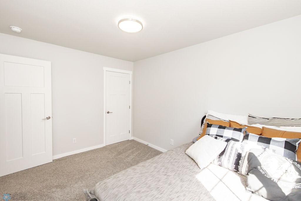 LL Bedroom3-1.jpg