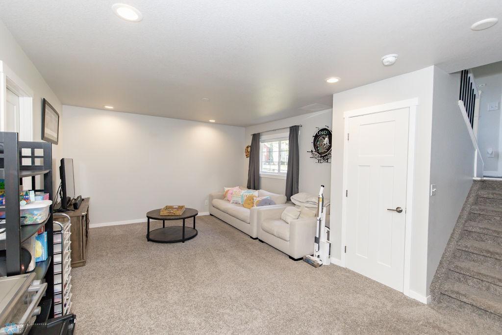 LL Familyroom-3.jpg
