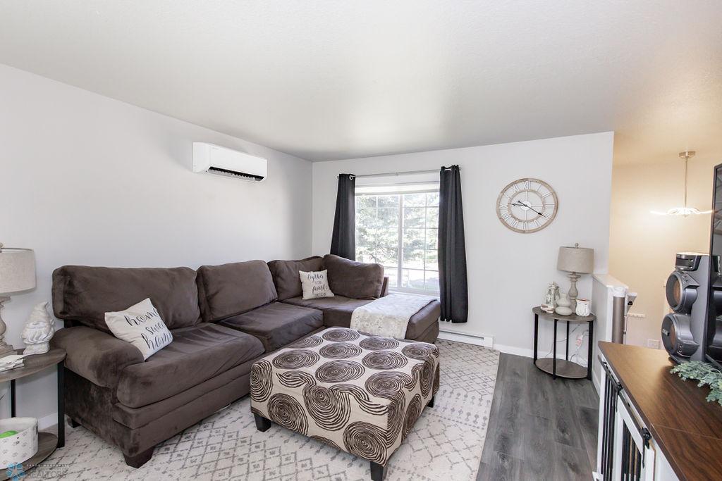 Livingroom-4.jpg
