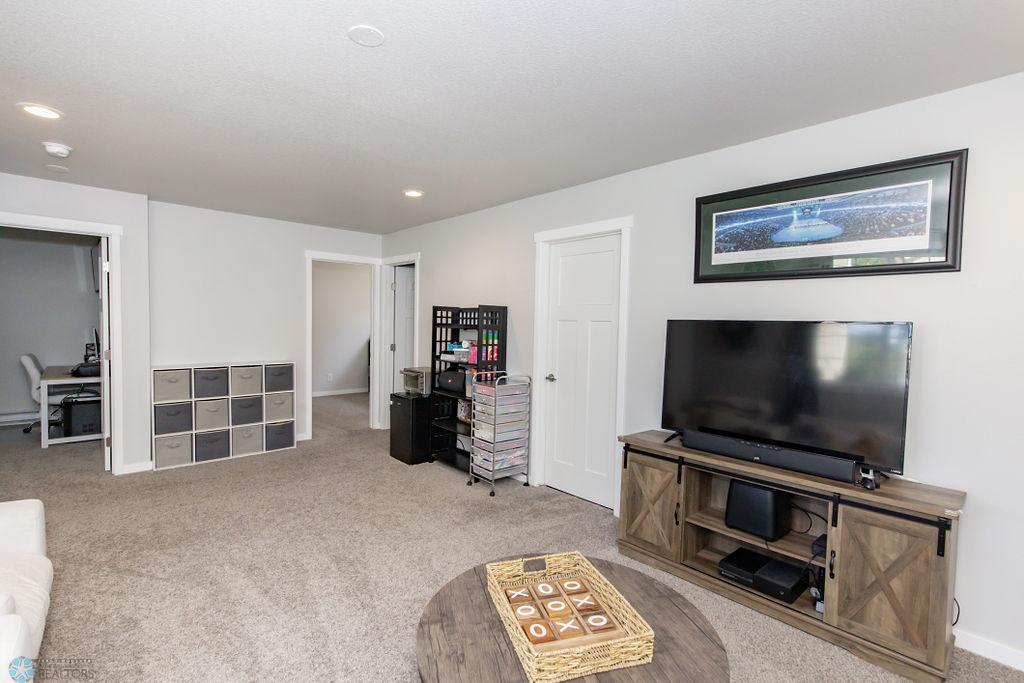 LL Familyroom-5.jpg