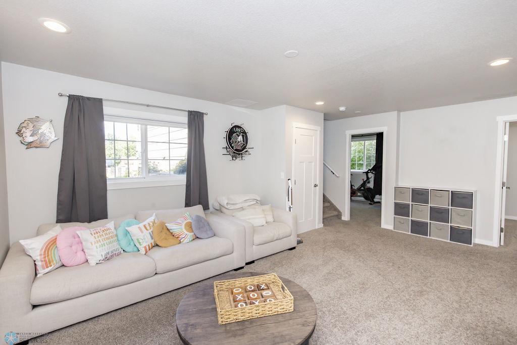 LL Familyroom-1.jpg