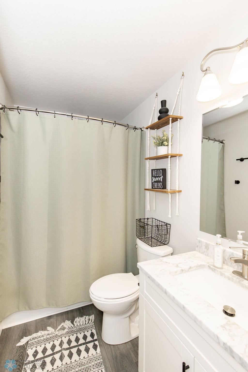 Primary Full Bathroom1-2.jpg