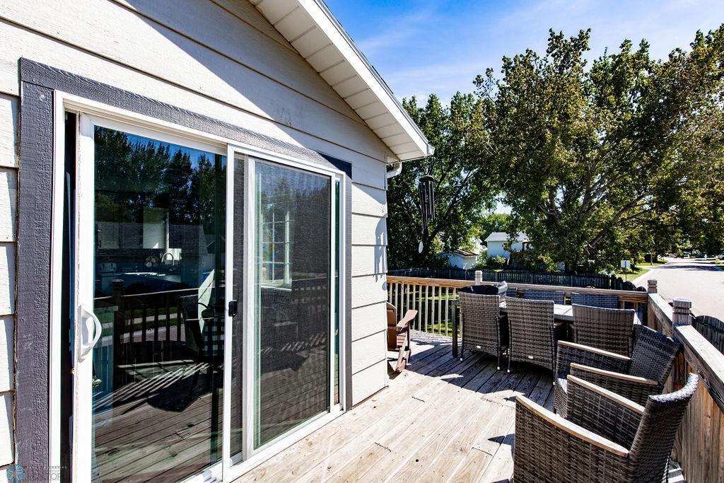 Deck.jpg