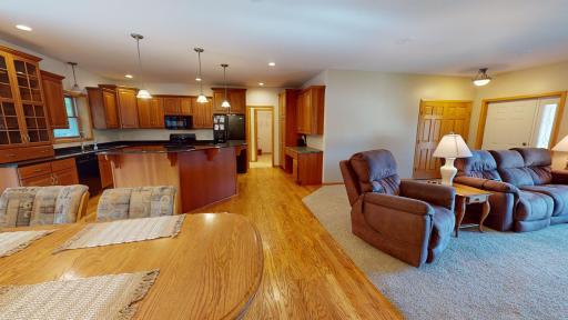 6518 Kitchen Dining.jpg