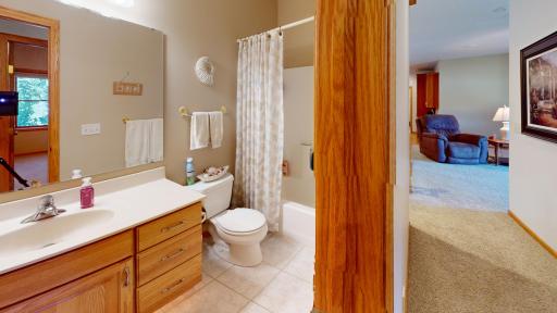 Main Bathroom.jpg
