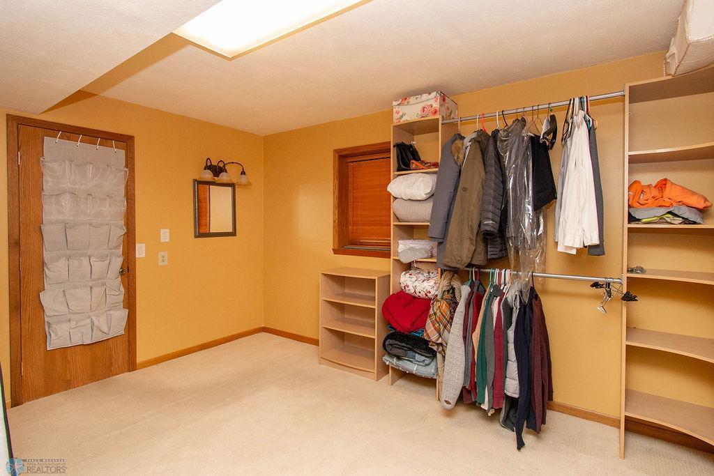 Bedroom 4 Closet
