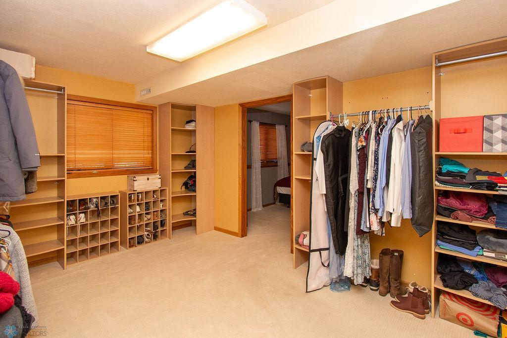 Bedroom 4 Closet