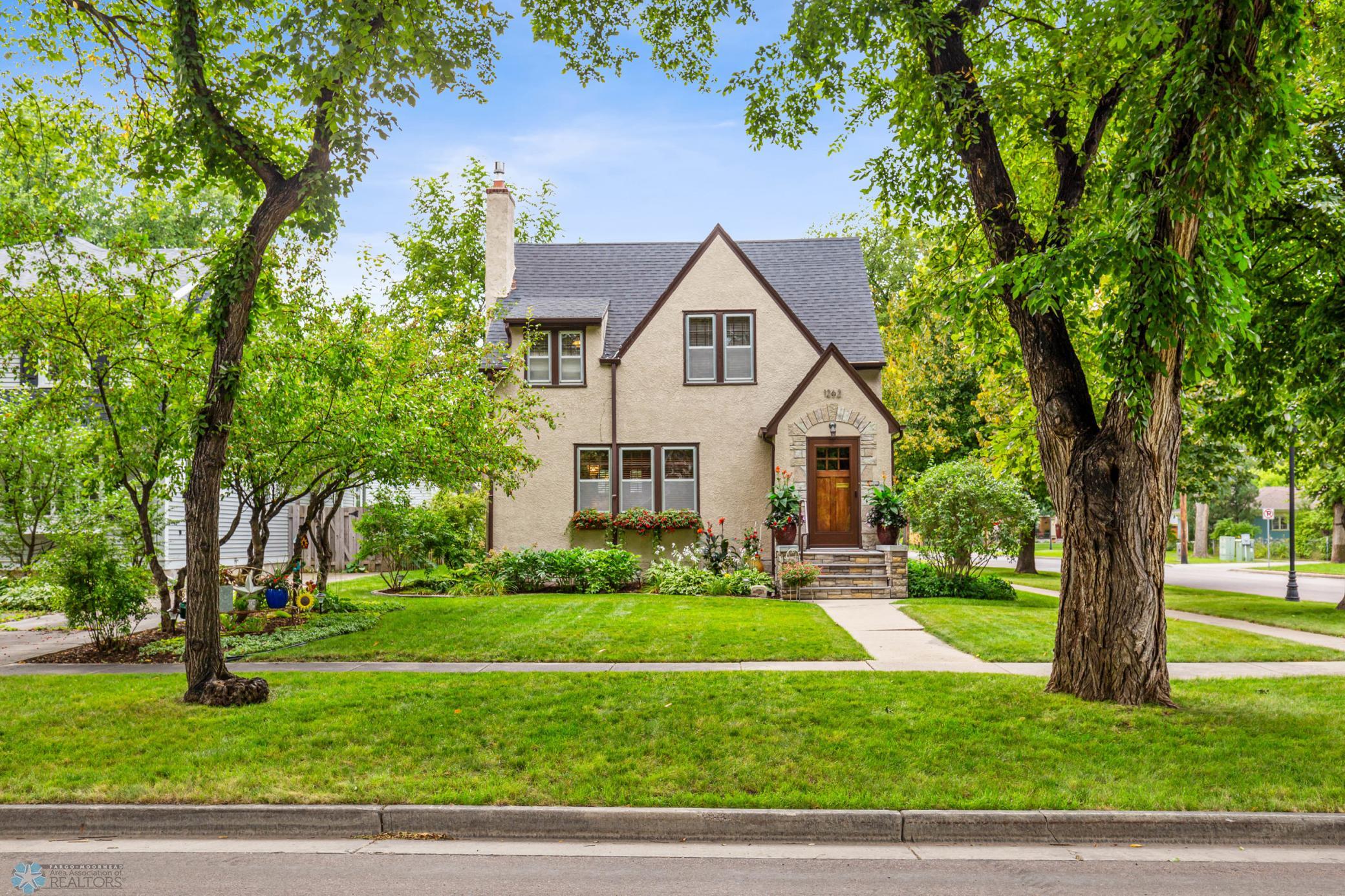 (1) Front of House.jpg