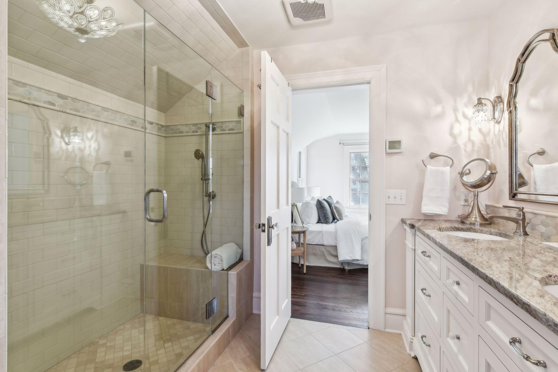 Secondary Suite Bath