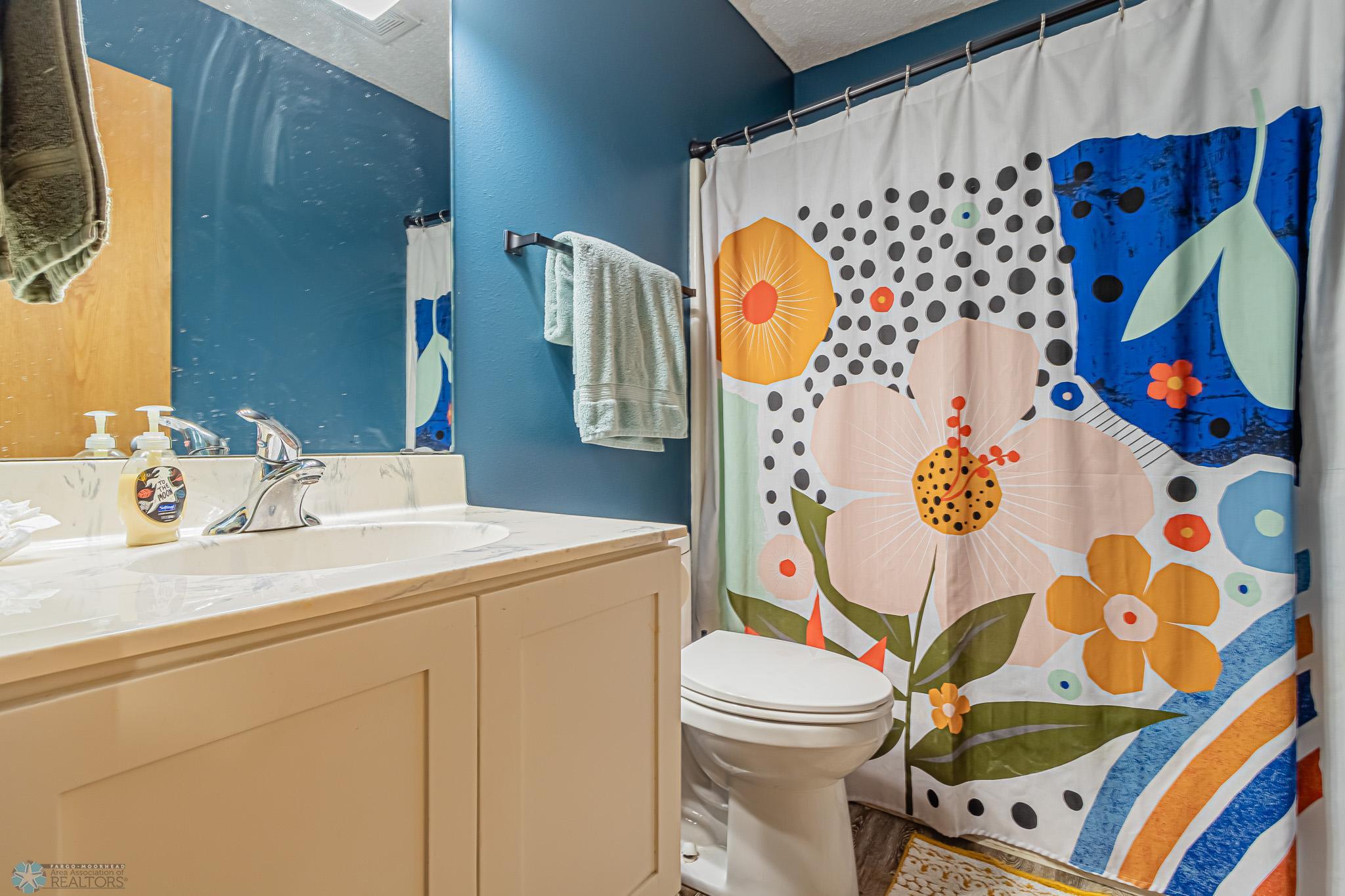 5204 48th Ave S, Fargo, ND 58104-16.jpg