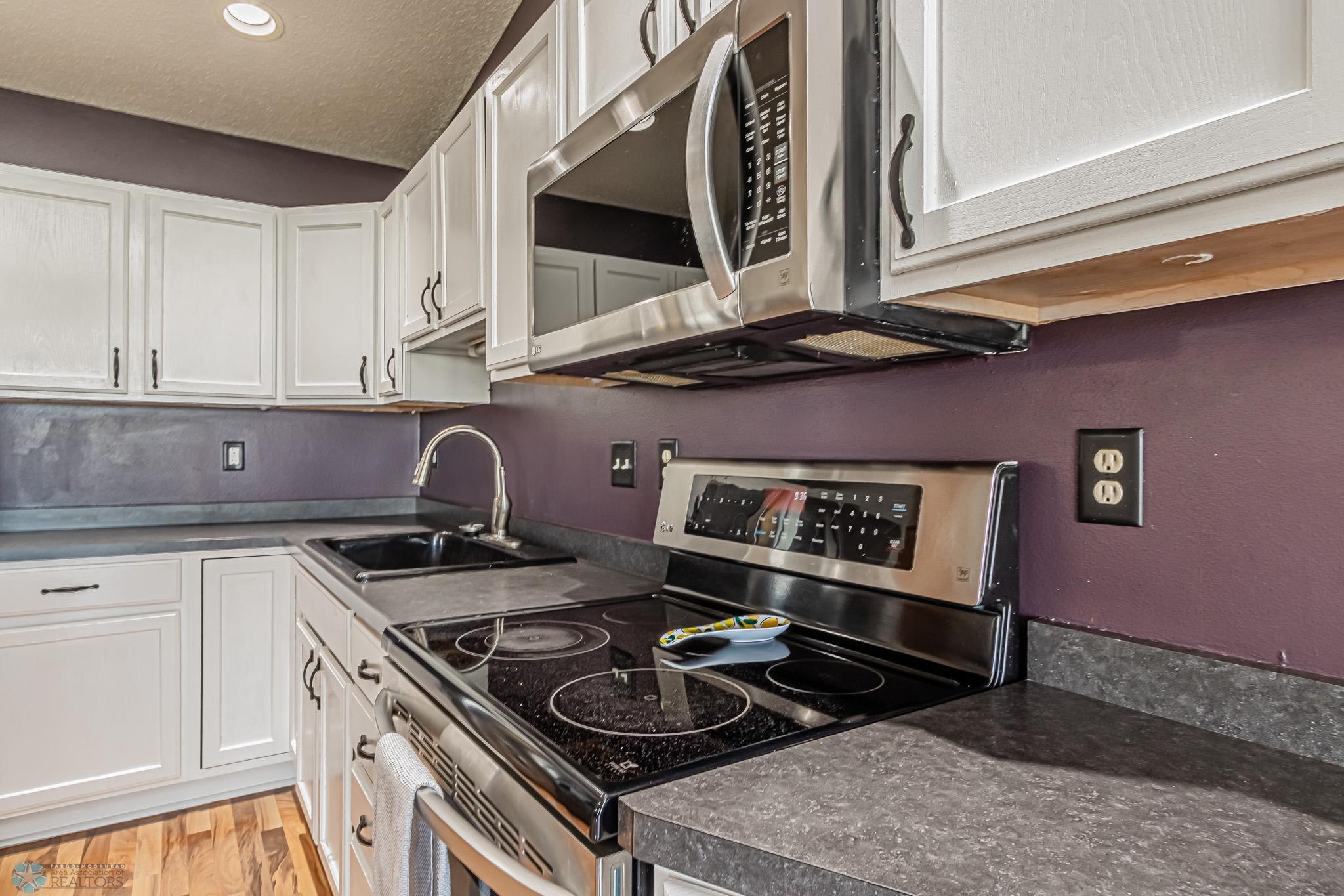 5204 48th Ave S, Fargo, ND 58104-26.jpg