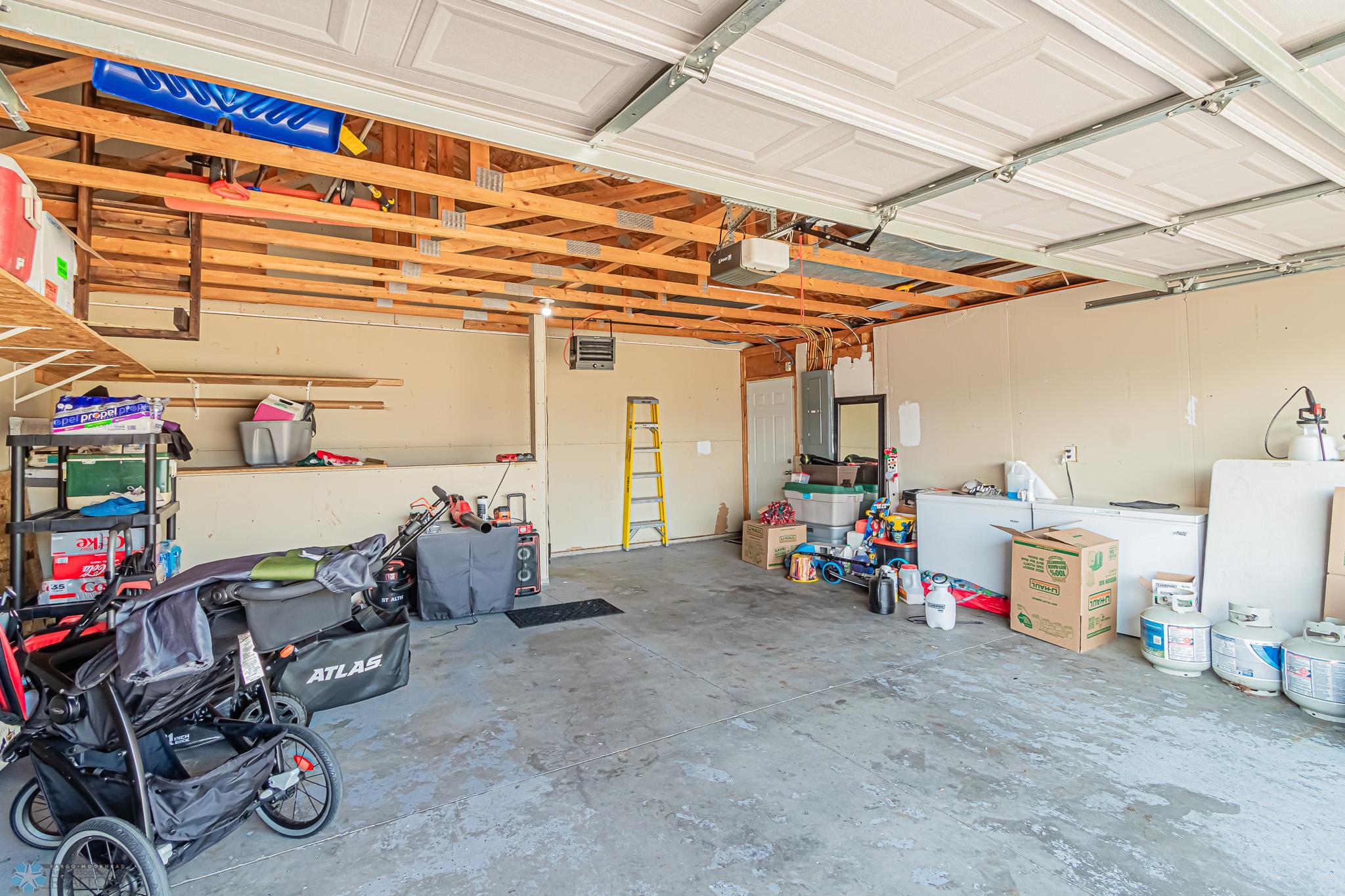 5204 48th Ave S, Fargo, ND 58104-08.jpg