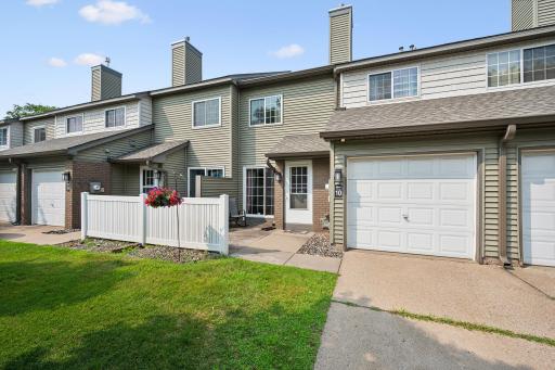 9945 Russell Avenue N, 10, Minneapolis, MN 55444