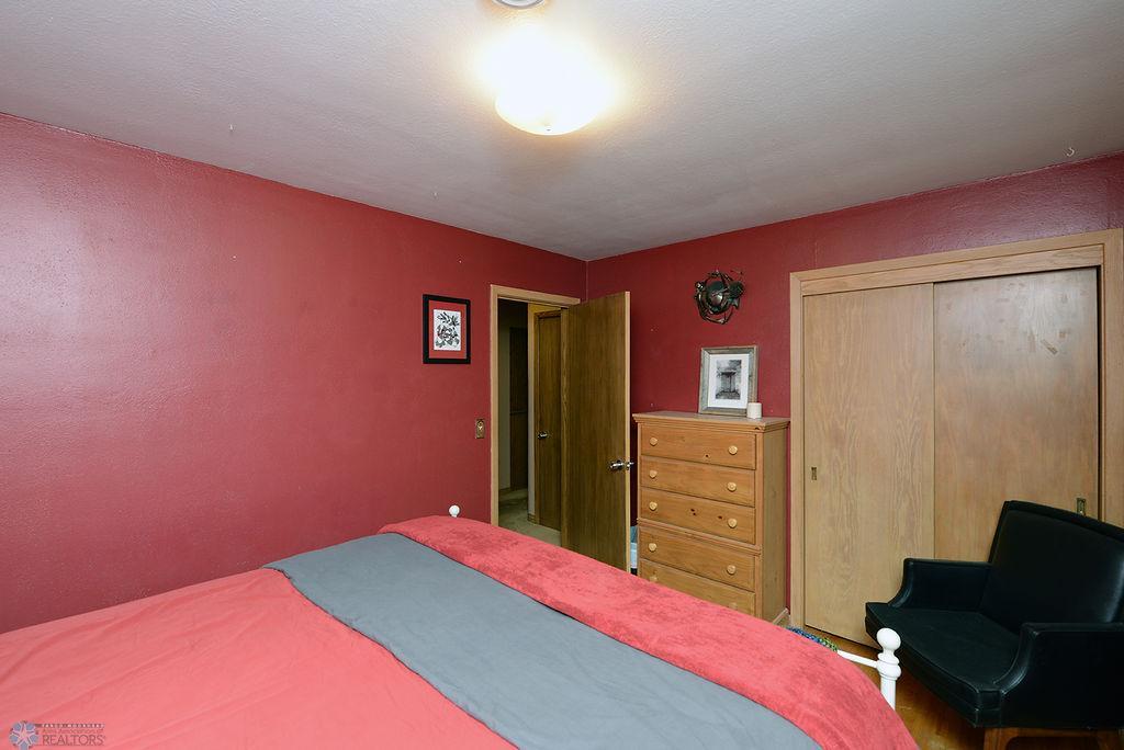 Main level bedroom 2