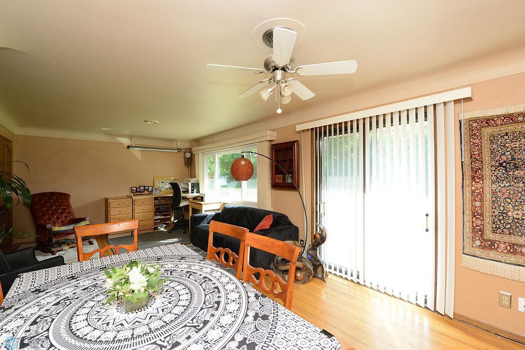 Dining to backyard patio