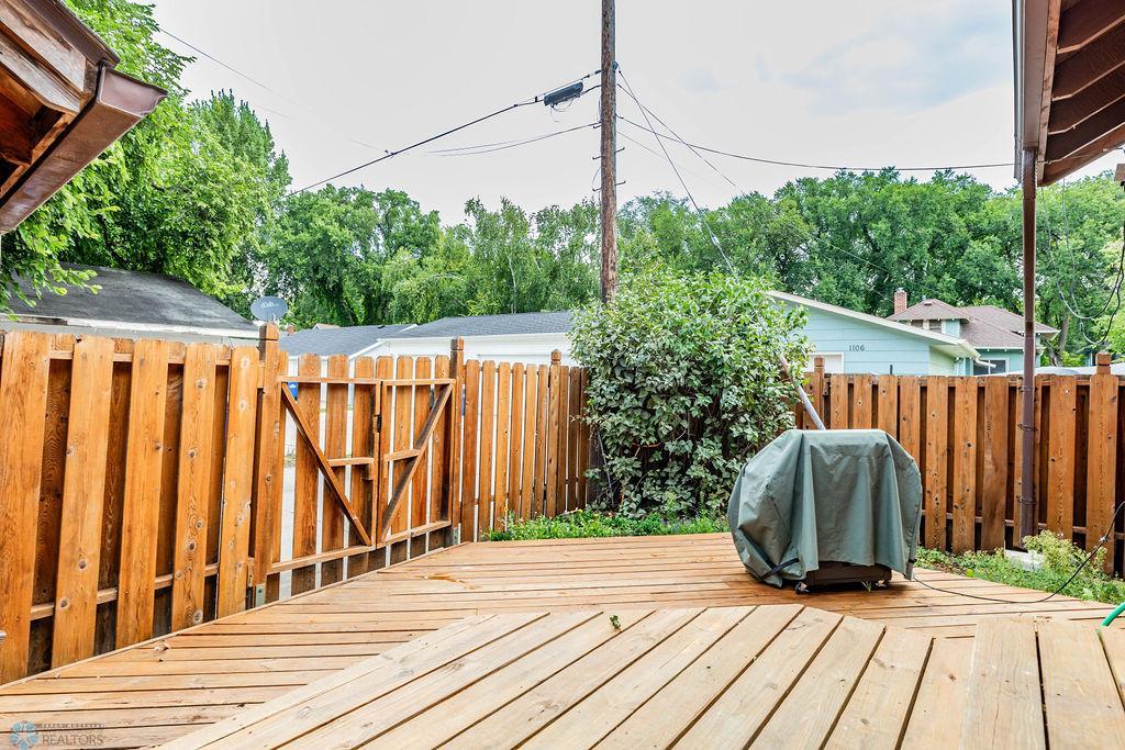 Deck with Gate