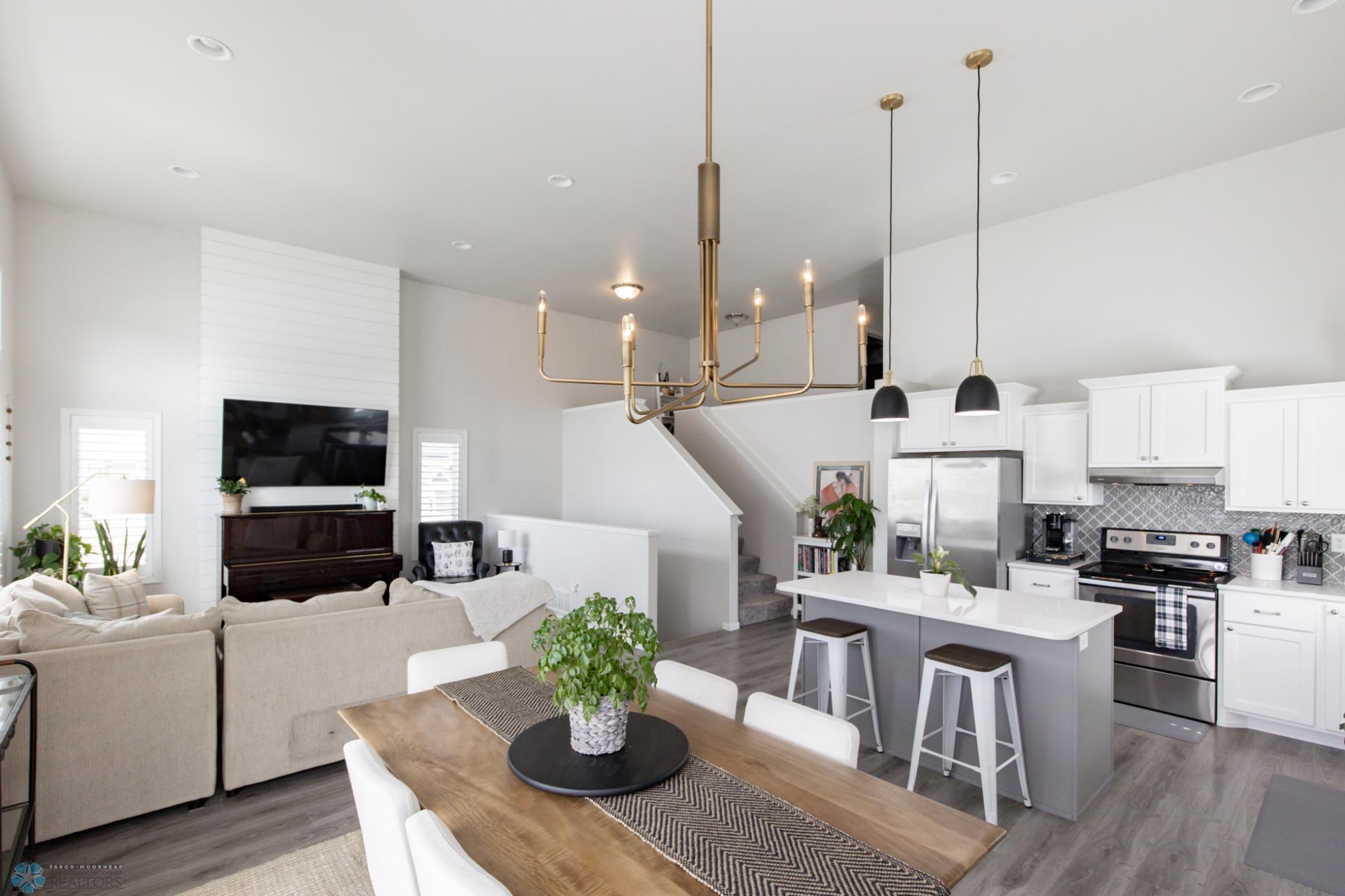 Kitchen/ Dining