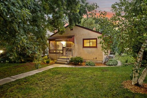 696 Summit Avenue, Saint Paul, MN 55105