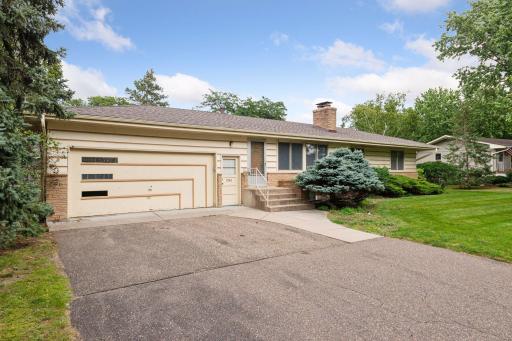 7240 Glenwood Avenue, Minneapolis, MN 55427