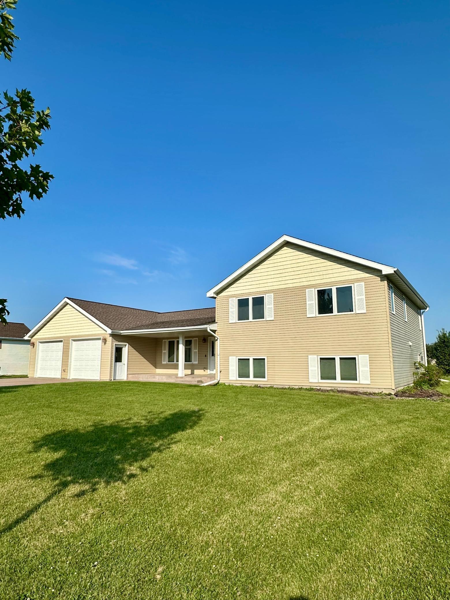 104 E 6th Street, Newfolden, MN 56738