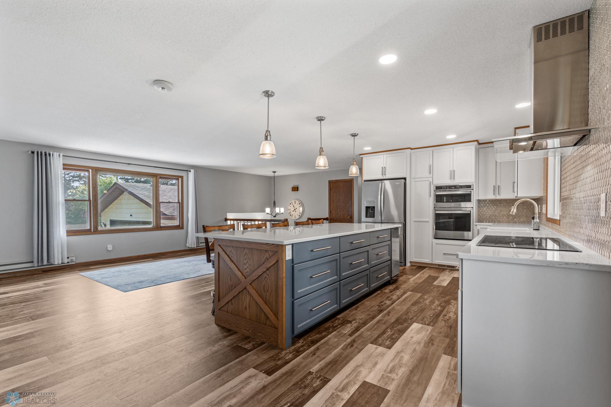 Kitchen & Living Room