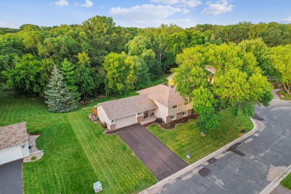 7241 Sierra Court, Chanhassen, MN 55317