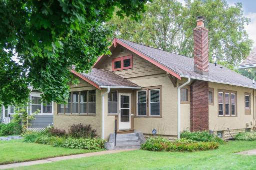 Located just East of Macalaster College in the Mac-Groveland neighborhood, this charming bungalow is all you need and nothing you don't.