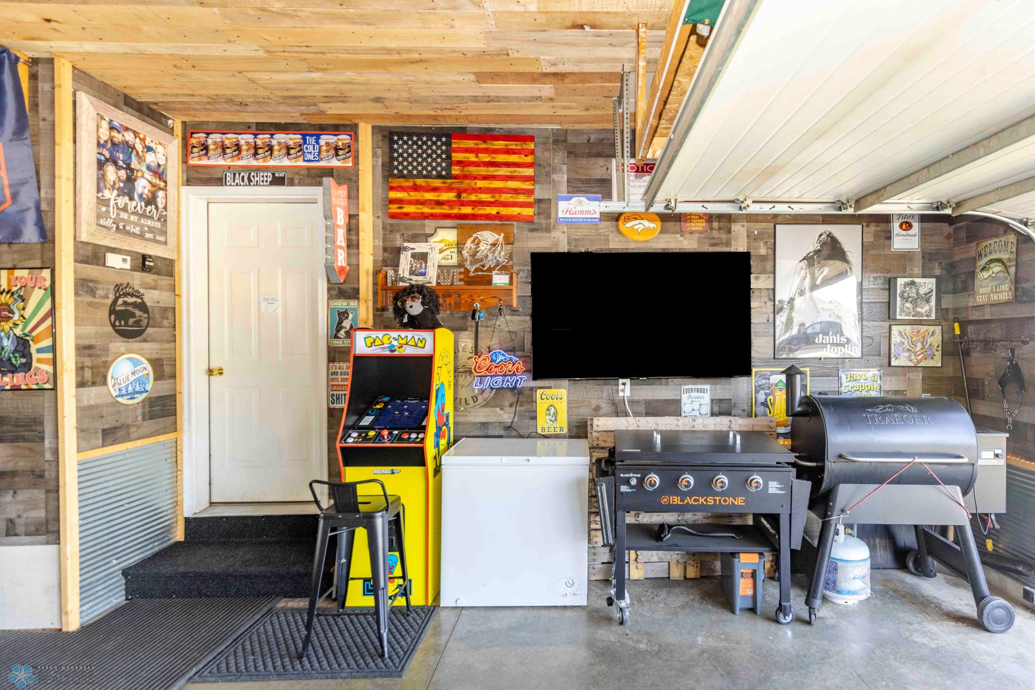 GARAGE DOUBLES AS FLEX SPACE