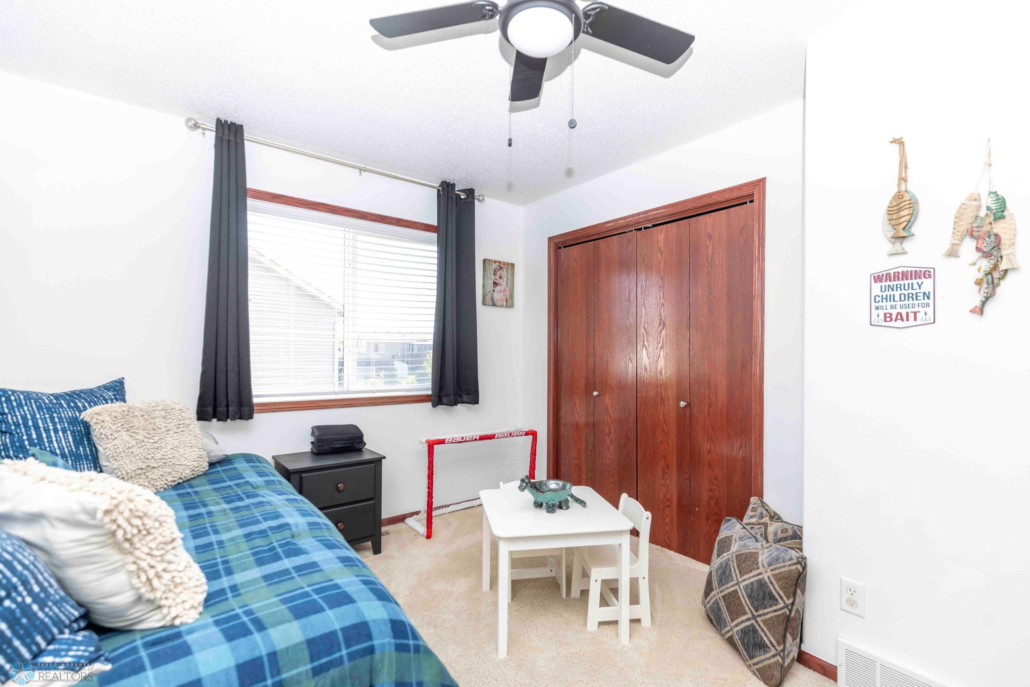 2ND UPSTAIRS BEDROOM