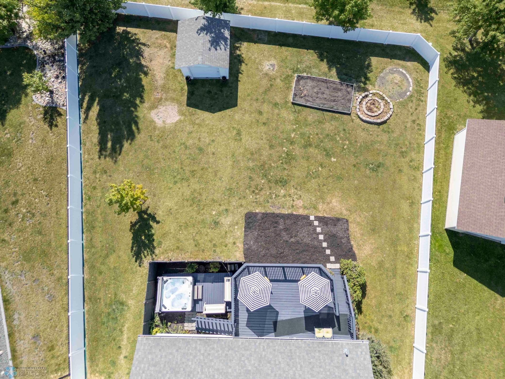 1243 Diversion Dr W WF-57.jpg